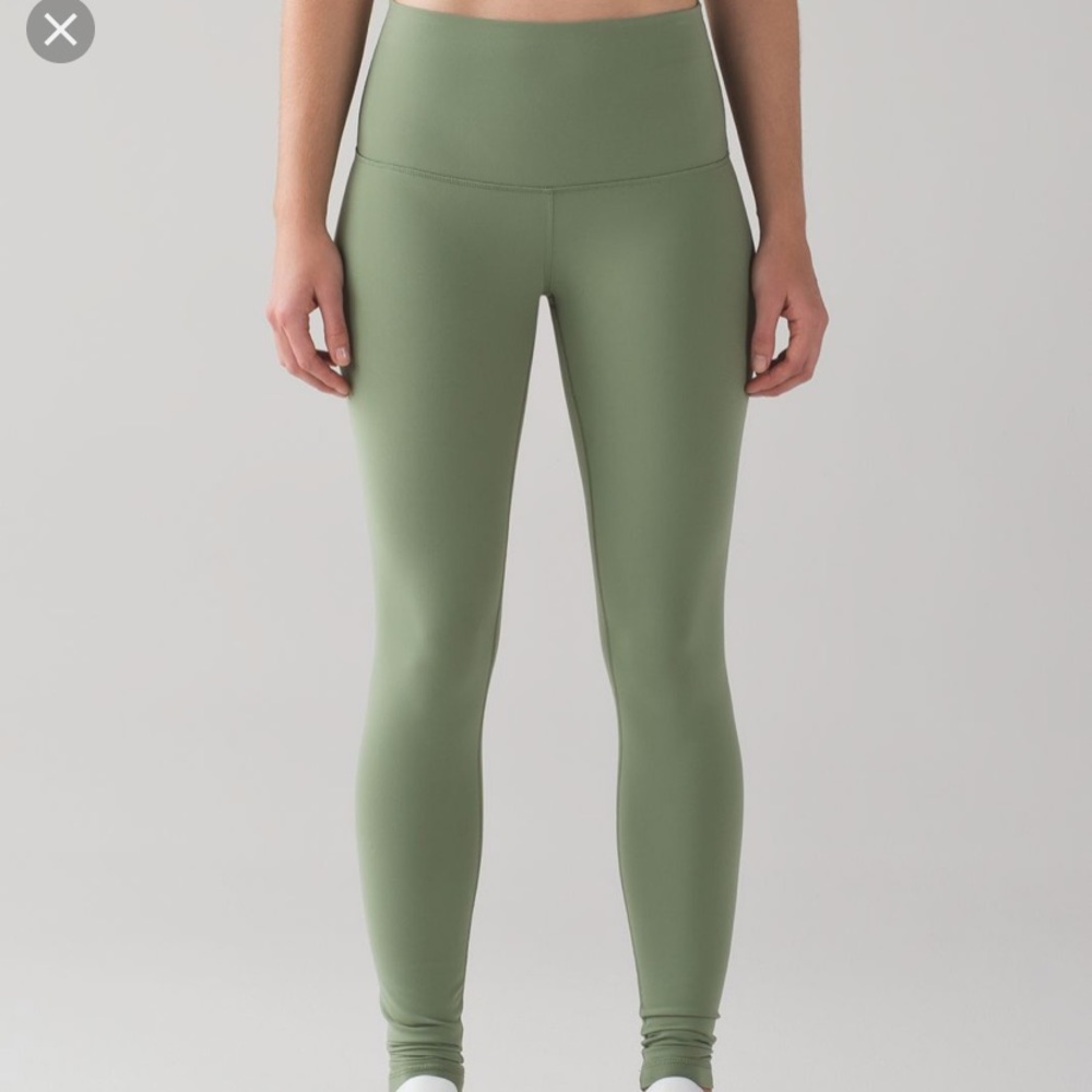 RARE COLOR “desert olive” wunder under leggings